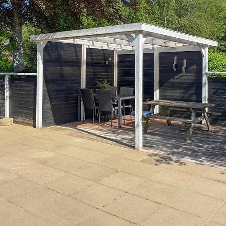 2 Bedroom Lovely In *